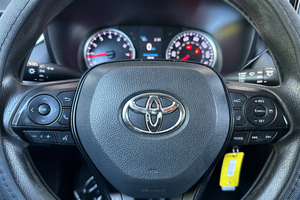 Thumbnail: 2019 Toyota RAV4 - 28
