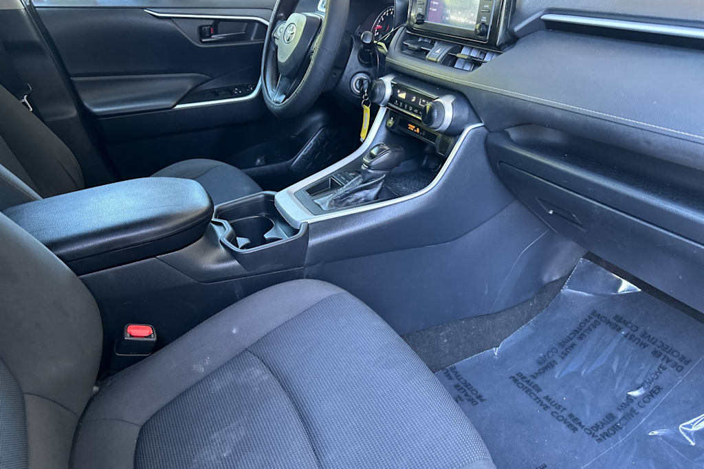 Thumbnail: 2019 Toyota RAV4 - 13