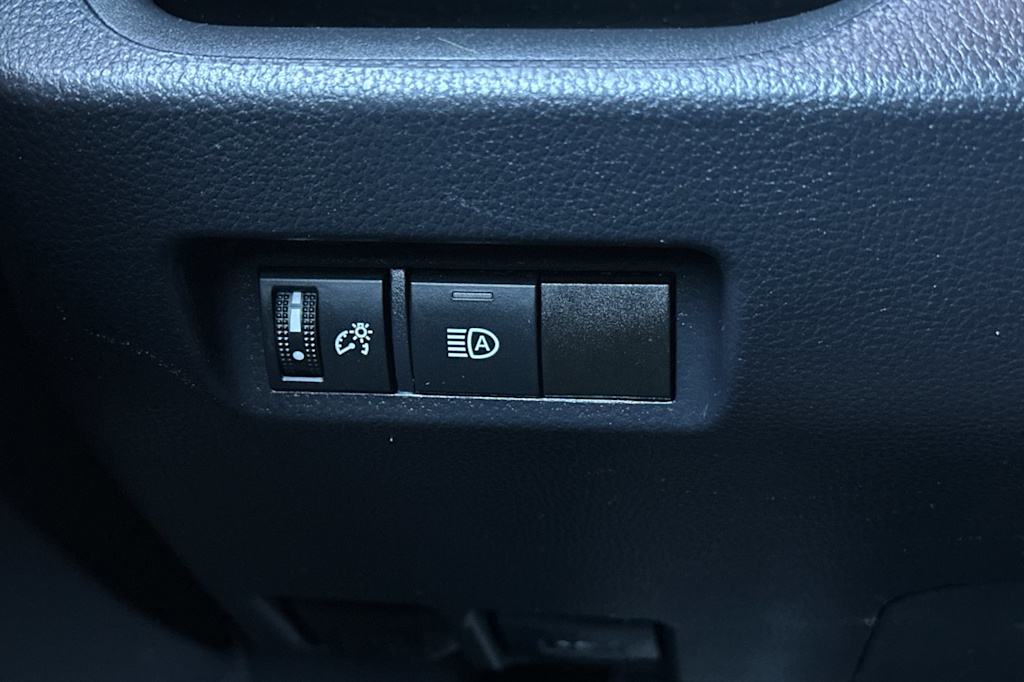 Thumbnail: 2019 Toyota RAV4 - 32