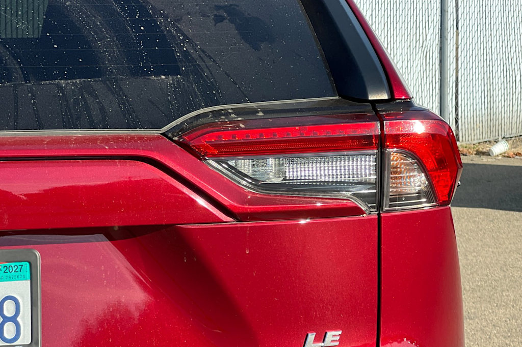Thumbnail: 2020 Toyota RAV4 - 22