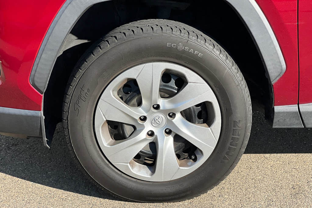 Thumbnail: 2020 Toyota RAV4 - 8