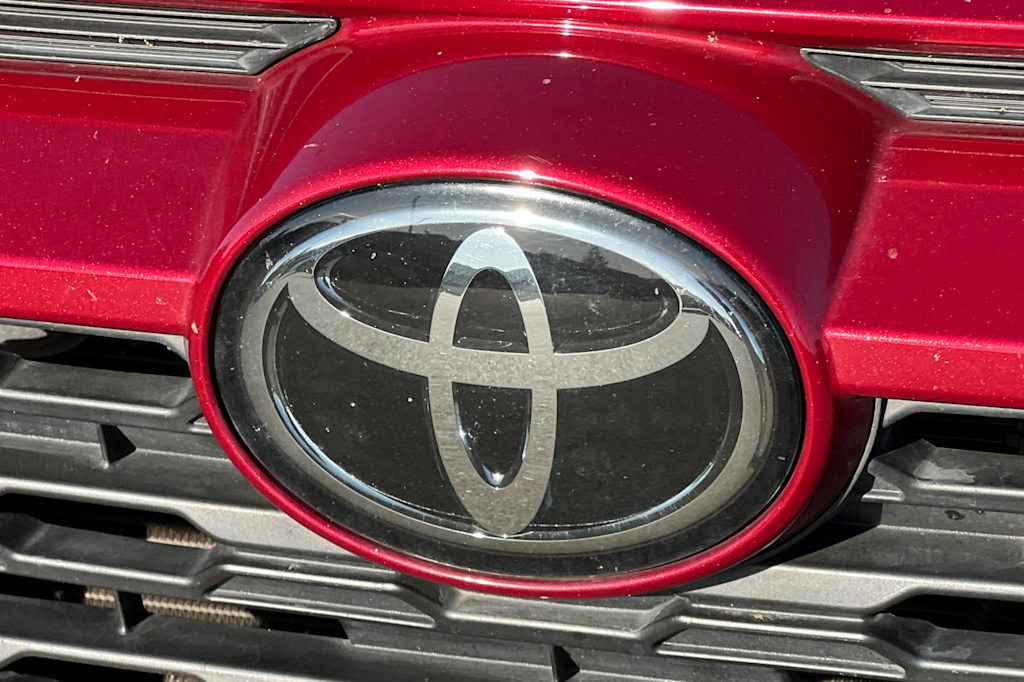 Thumbnail: 2020 Toyota RAV4 - 7