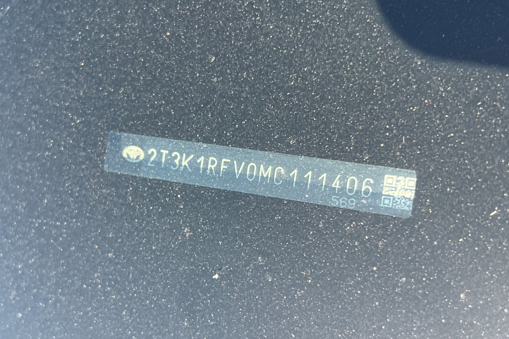 Thumbnail: 2021 Toyota RAV4 - 7