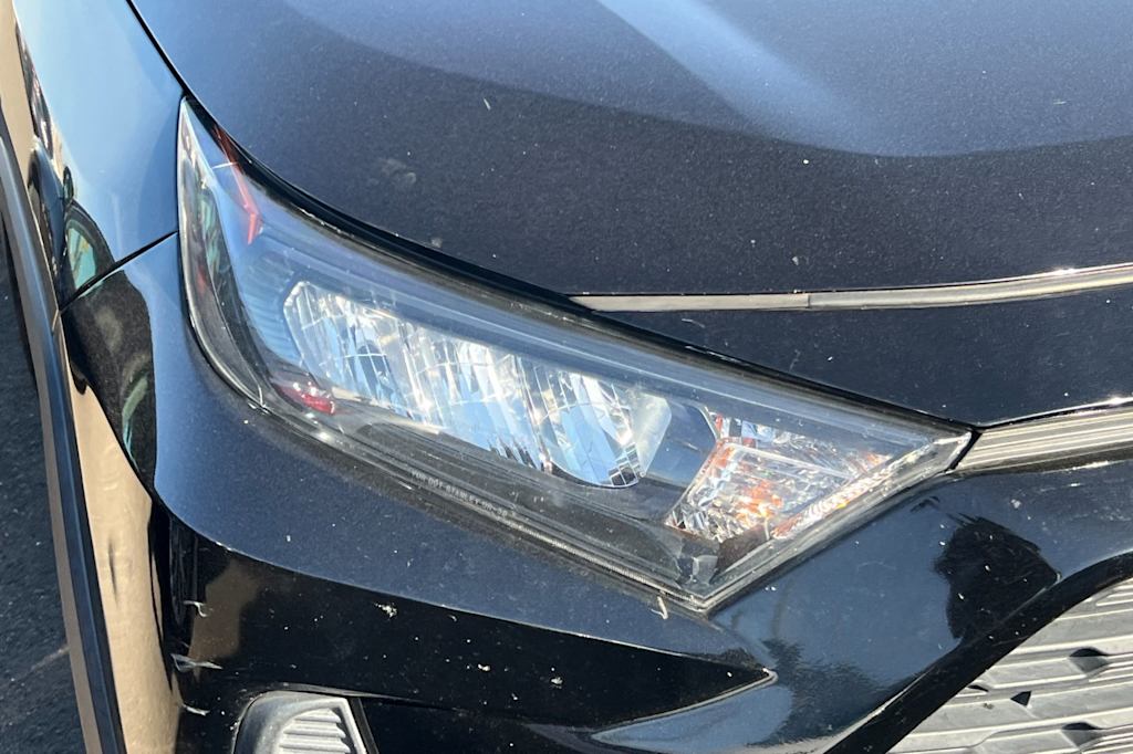Thumbnail: 2021 Toyota RAV4 - 15