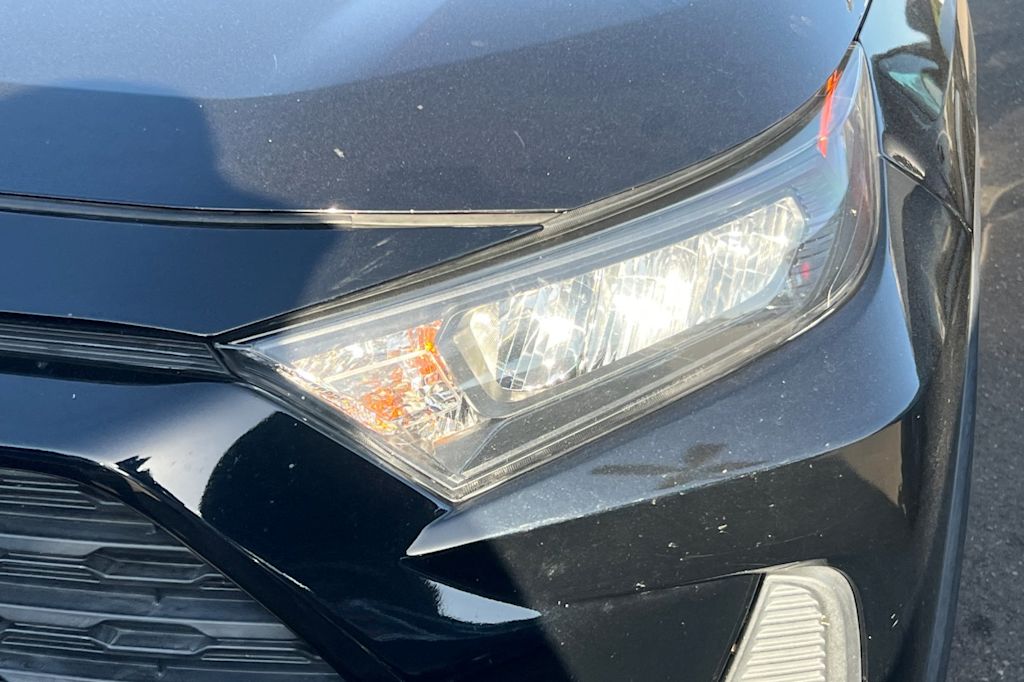 Thumbnail: 2021 Toyota RAV4 - 13