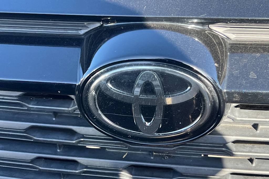 Thumbnail: 2021 Toyota RAV4 - 5