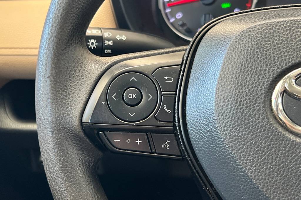 Thumbnail: 2021 Toyota RAV4 - 26