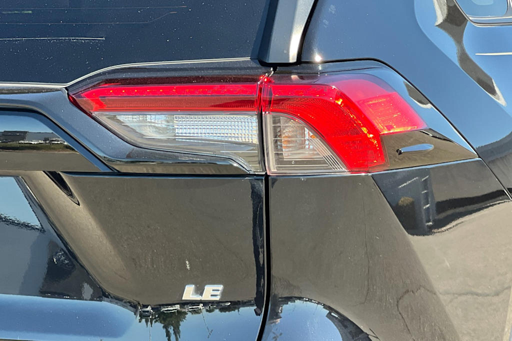 Thumbnail: 2021 Toyota RAV4 - 30