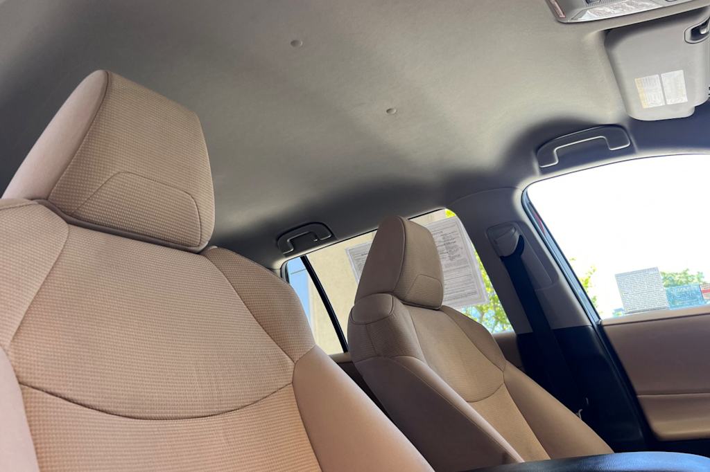 Thumbnail: 2021 Toyota RAV4 - 22