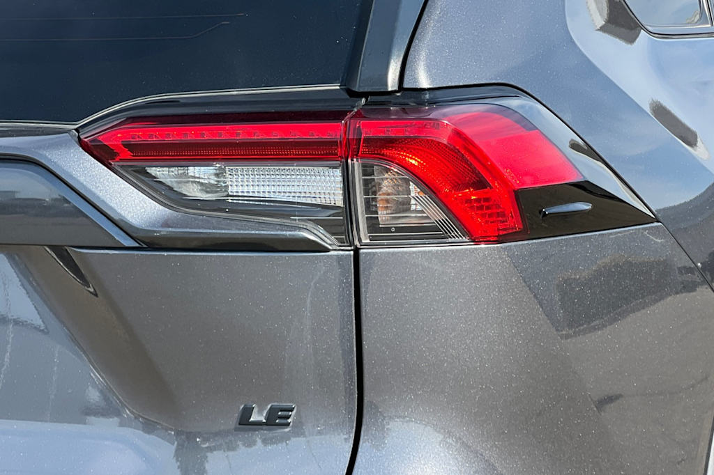 Thumbnail: 2022 Toyota RAV4 - 32