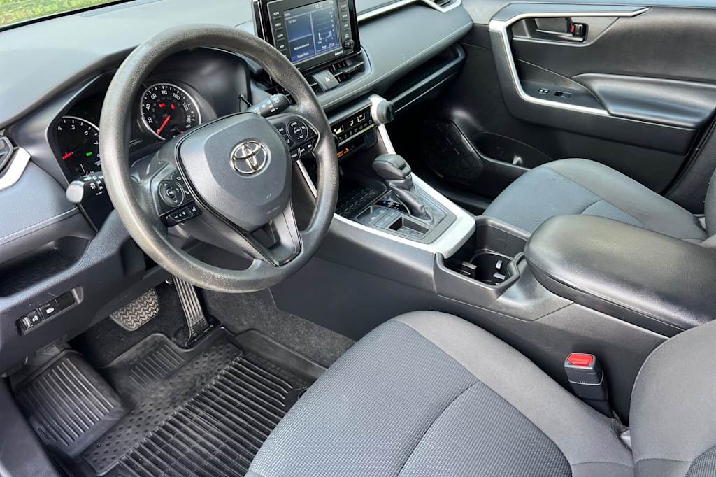 Thumbnail: 2022 Toyota RAV4 - 8