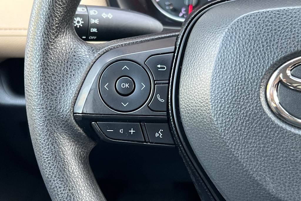 Thumbnail: 2021 Toyota RAV4 - 28