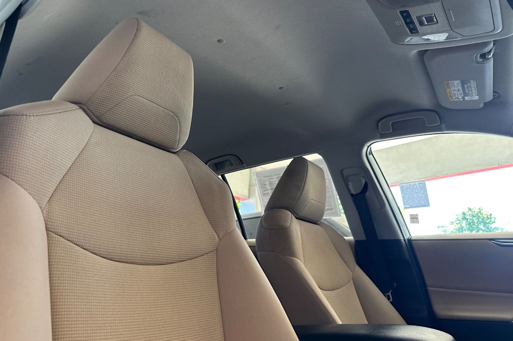 Thumbnail: 2020 Toyota RAV4 - 10