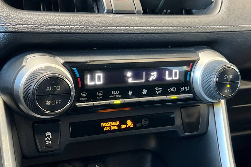 Thumbnail: 2020 Toyota RAV4 - 26