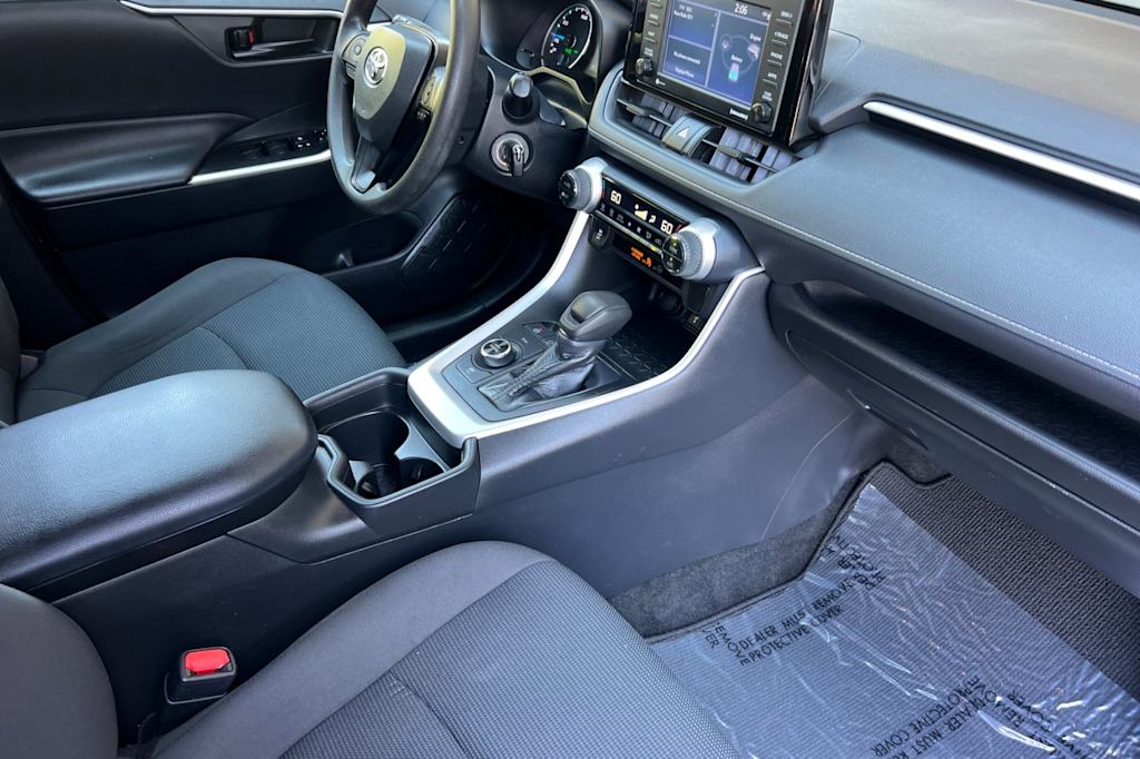 Thumbnail: 2021 Toyota RAV4 - 13