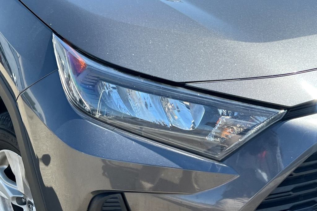 Thumbnail: 2020 Toyota RAV4 - 15