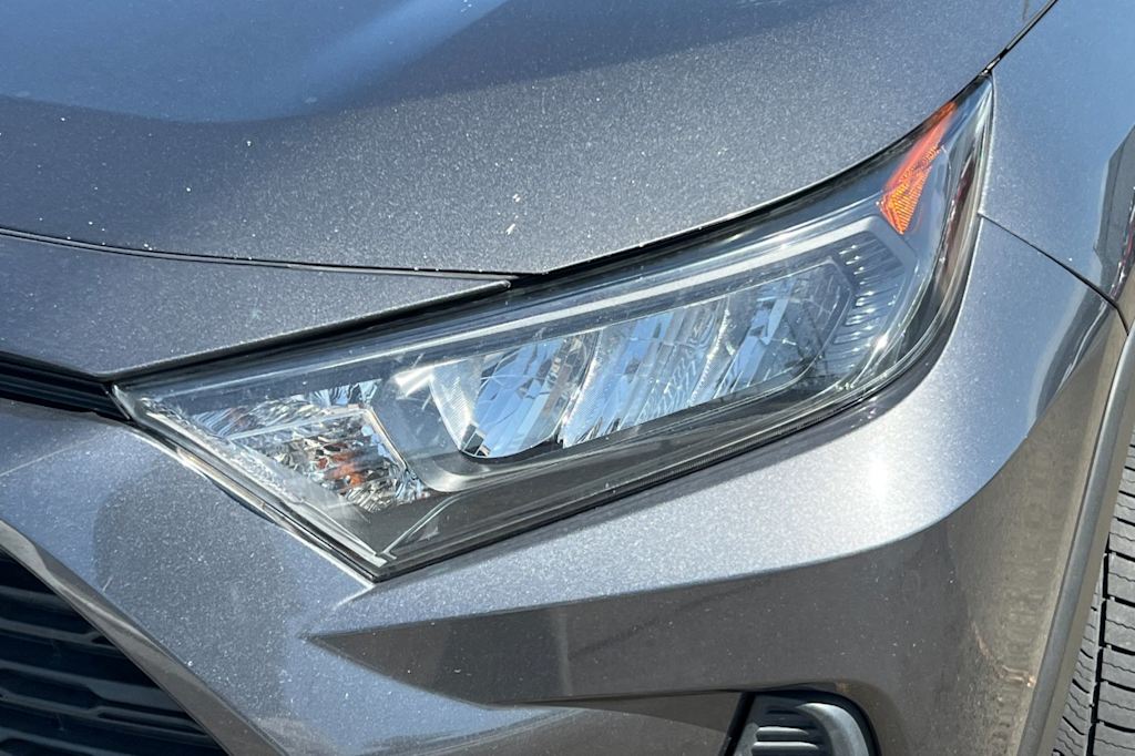 Thumbnail: 2020 Toyota RAV4 - 13
