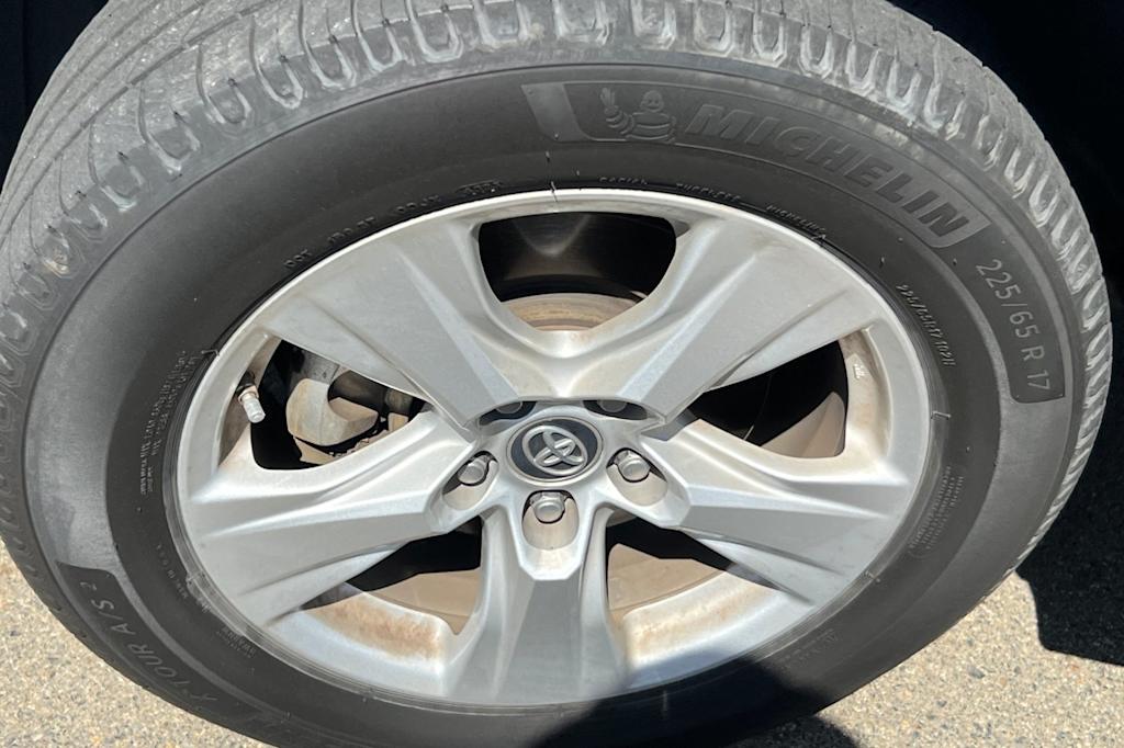 Thumbnail: 2020 Toyota RAV4 - 6
