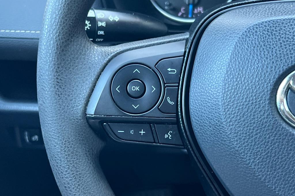 Thumbnail: 2020 Toyota RAV4 - 28