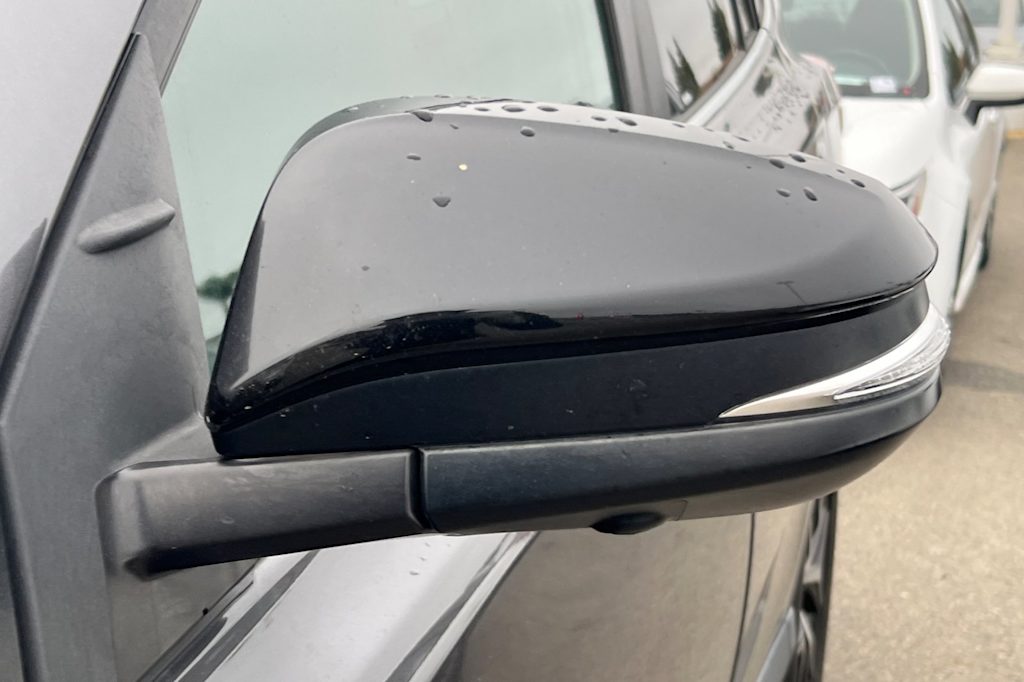 Thumbnail: 2016 Toyota RAV4 - 21