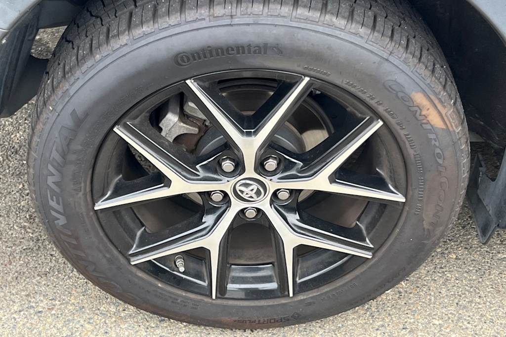 Thumbnail: 2016 Toyota RAV4 - 14