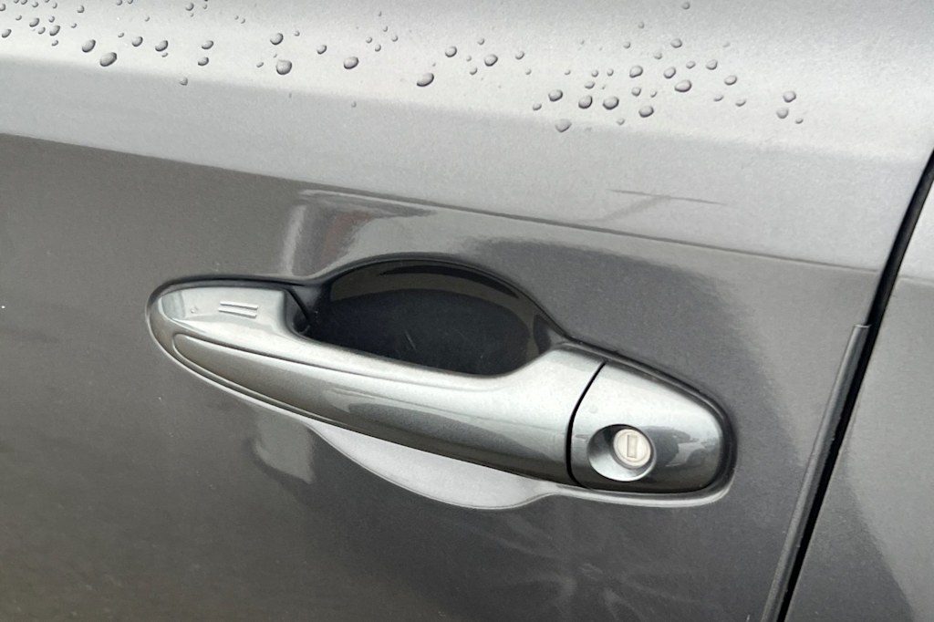 Thumbnail: 2016 Toyota RAV4 - 19