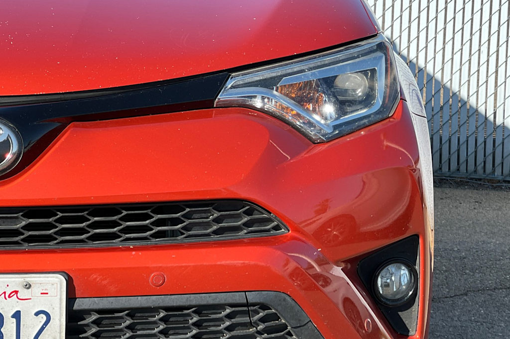 Thumbnail: 2016 Toyota RAV4 - 16