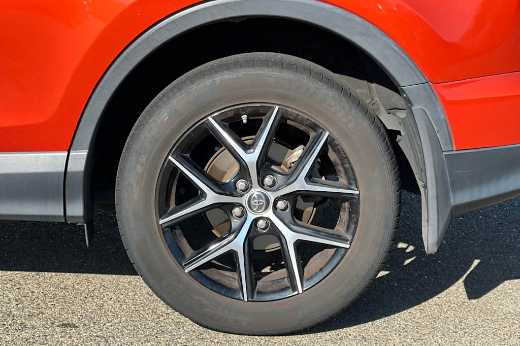 Thumbnail: 2016 Toyota RAV4 - 25