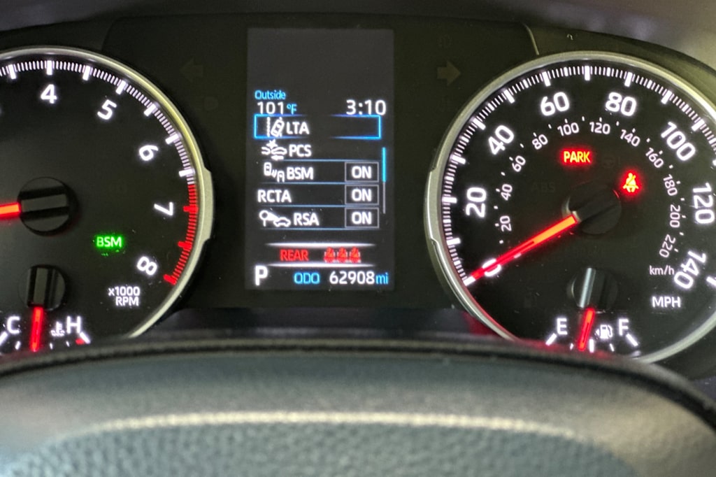 Thumbnail: 2022 Toyota RAV4 - 32