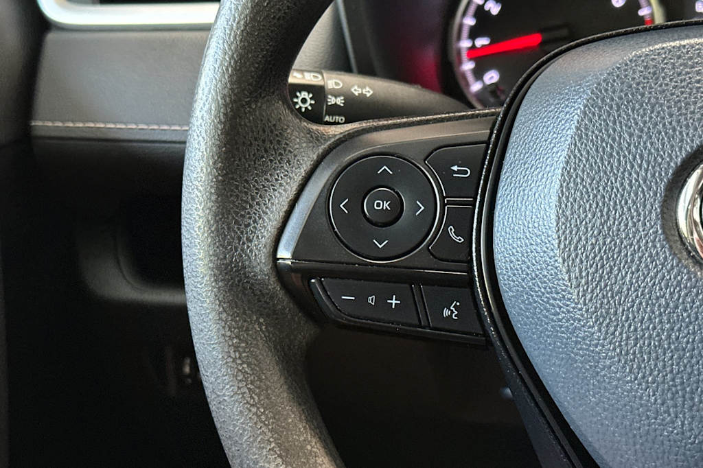 Thumbnail: 2022 Toyota RAV4 - 30