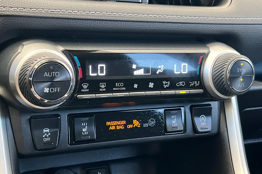 Thumbnail: 2022 Toyota RAV4 - 26