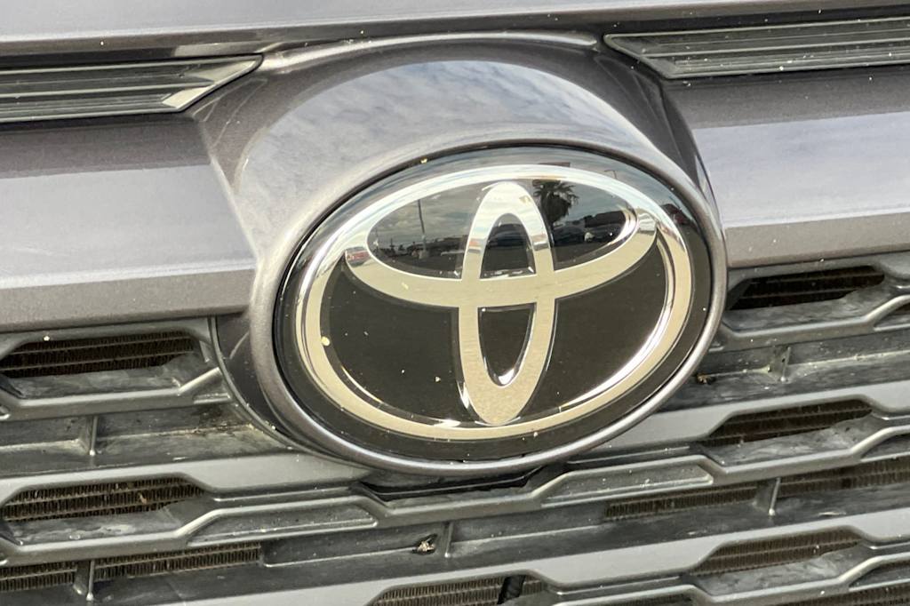 Thumbnail: 2025 Toyota RAV4 - 7