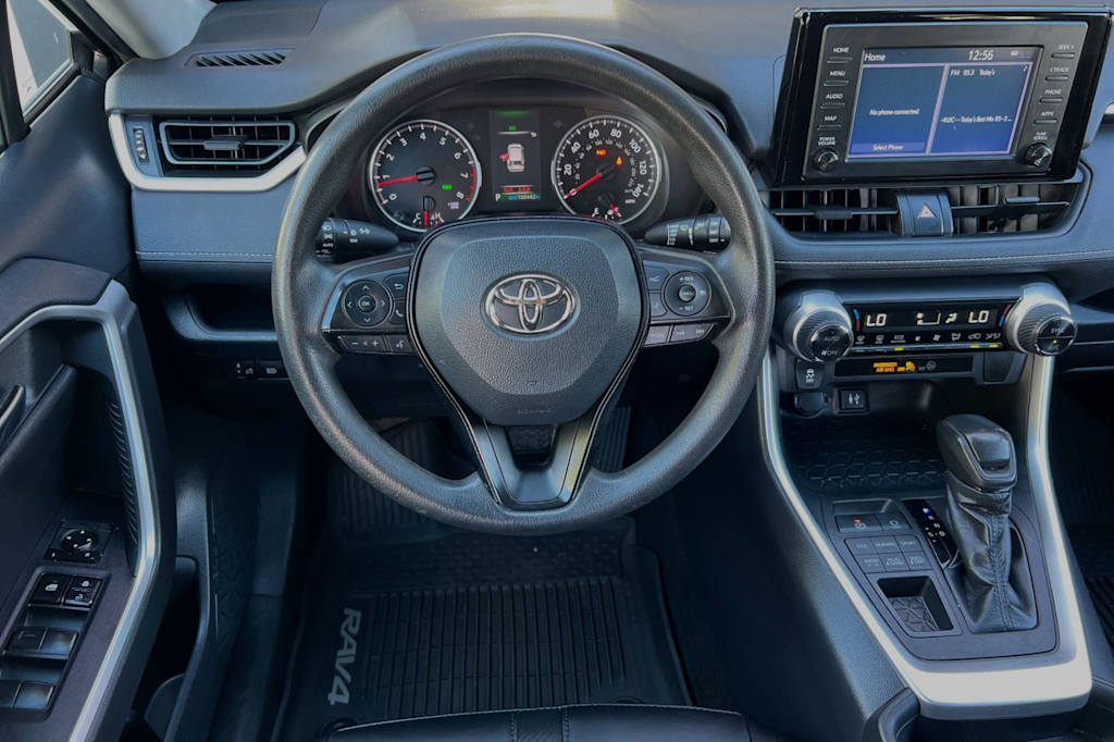 2019 Toyota RAV4 XLE 10