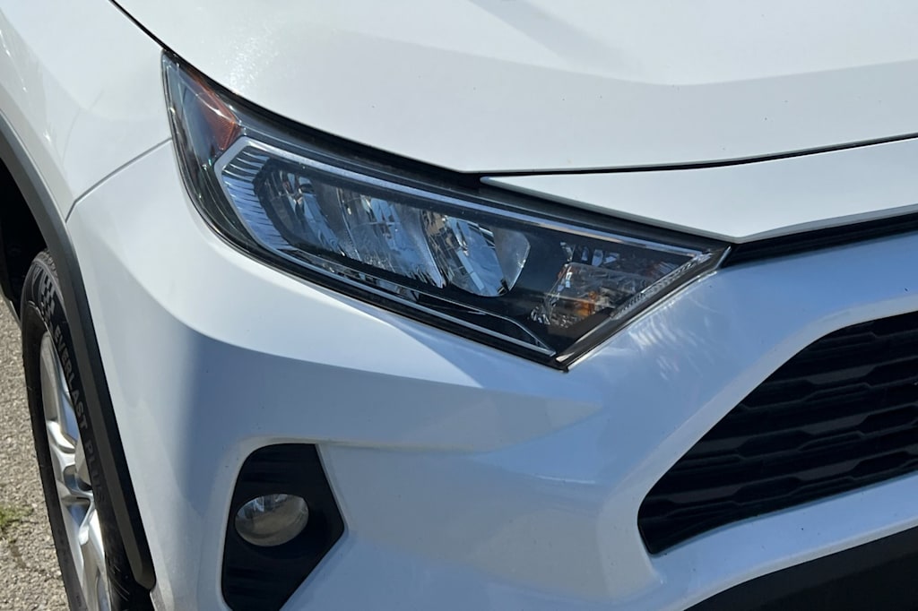 Thumbnail: 2021 Toyota RAV4 - 15