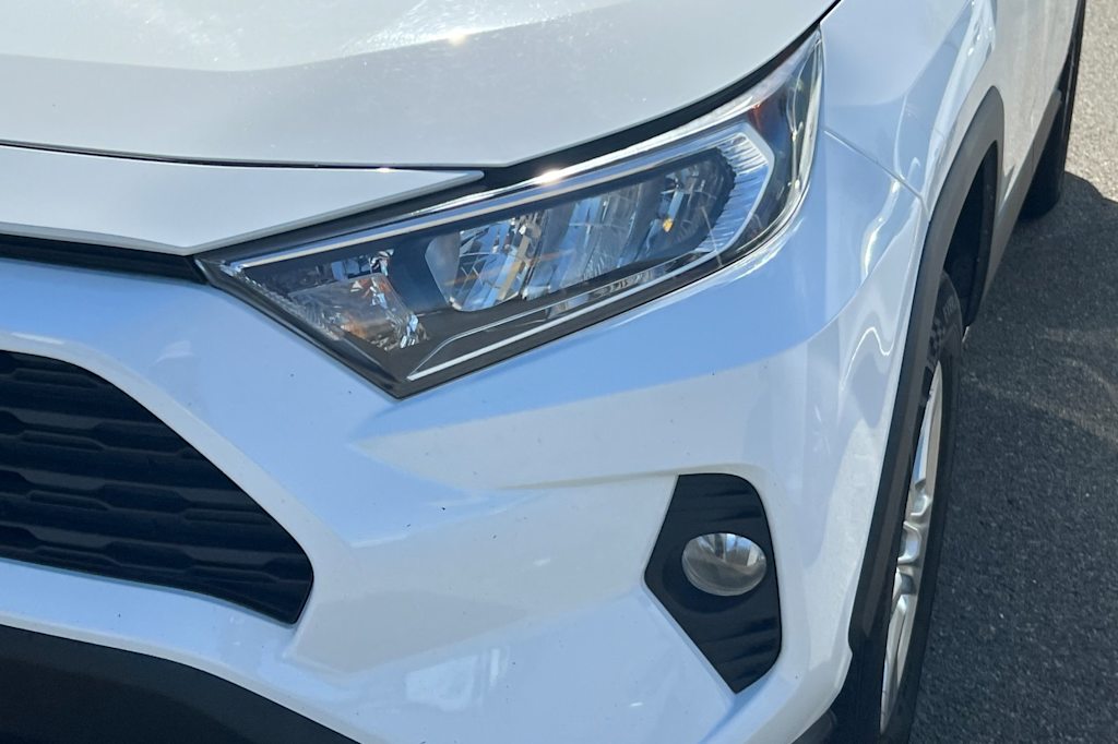 Thumbnail: 2021 Toyota RAV4 - 12