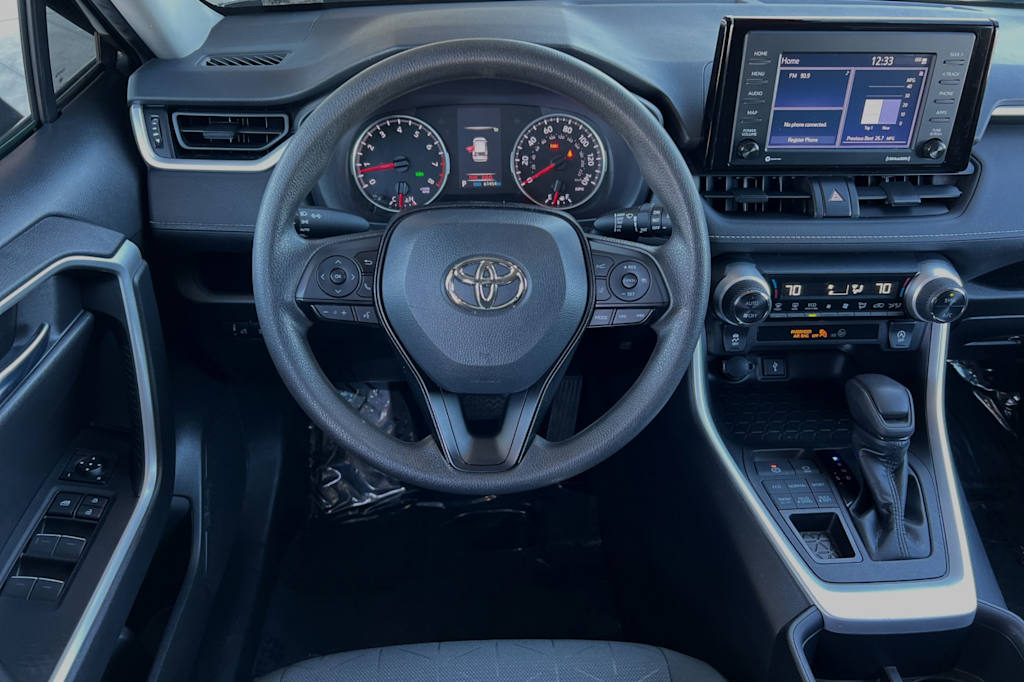 2022 Toyota RAV4 XLE 11