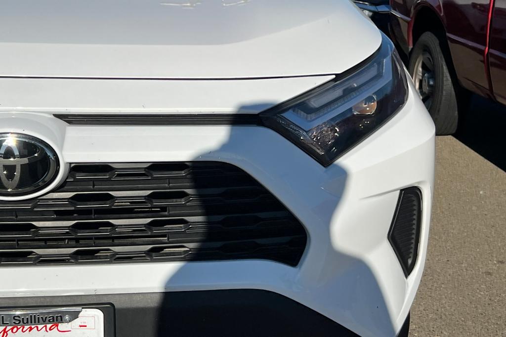 Thumbnail: 2022 Toyota RAV4 - 13