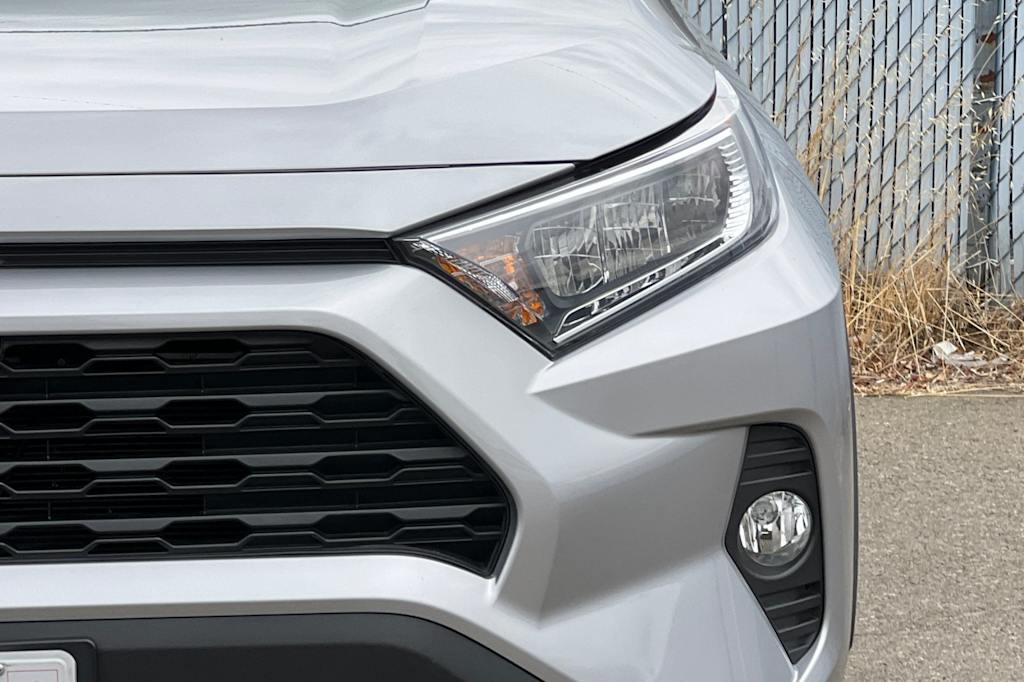 Thumbnail: 2021 Toyota RAV4 - 16