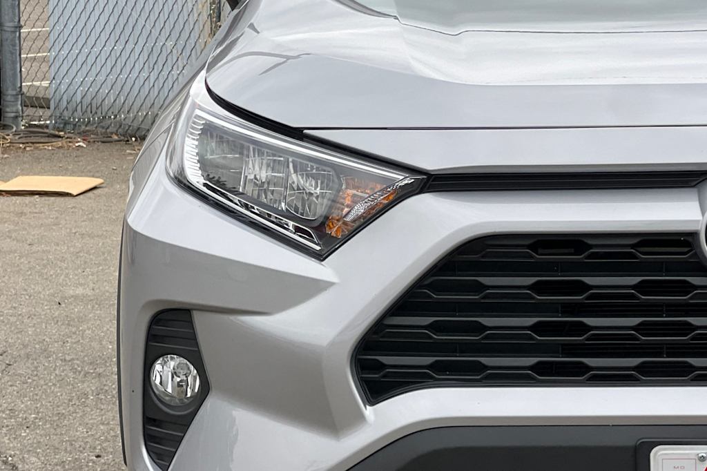 Thumbnail: 2021 Toyota RAV4 - 18