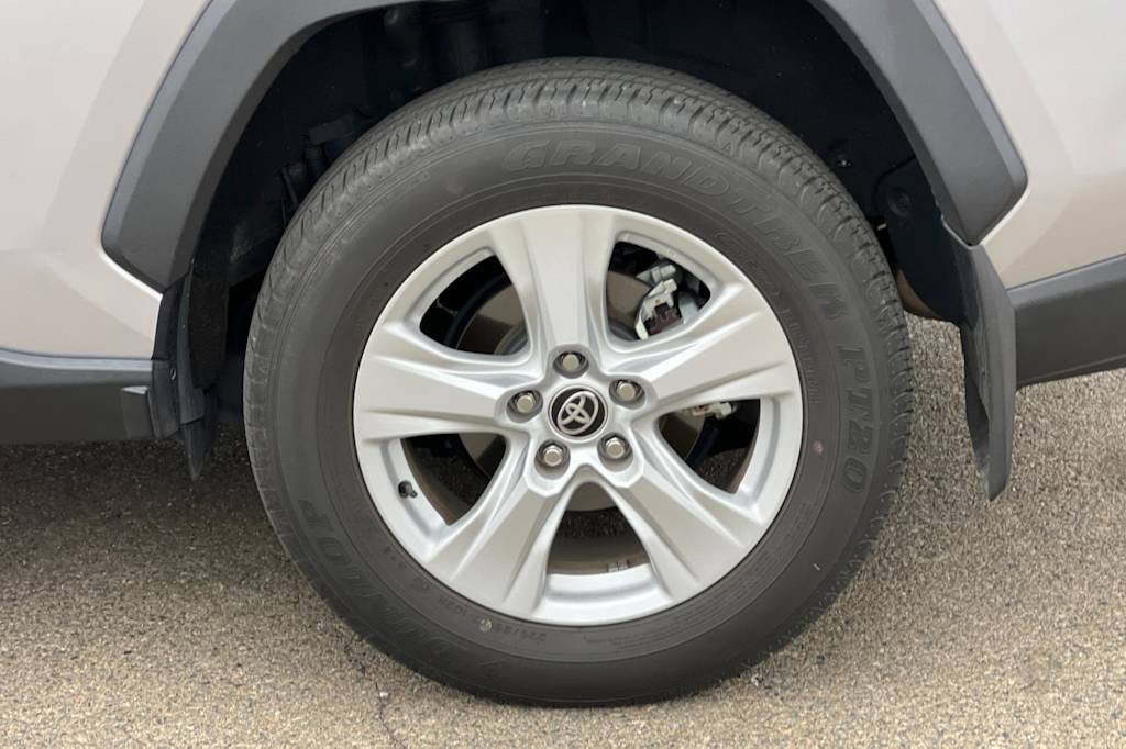 Thumbnail: 2021 Toyota RAV4 - 26