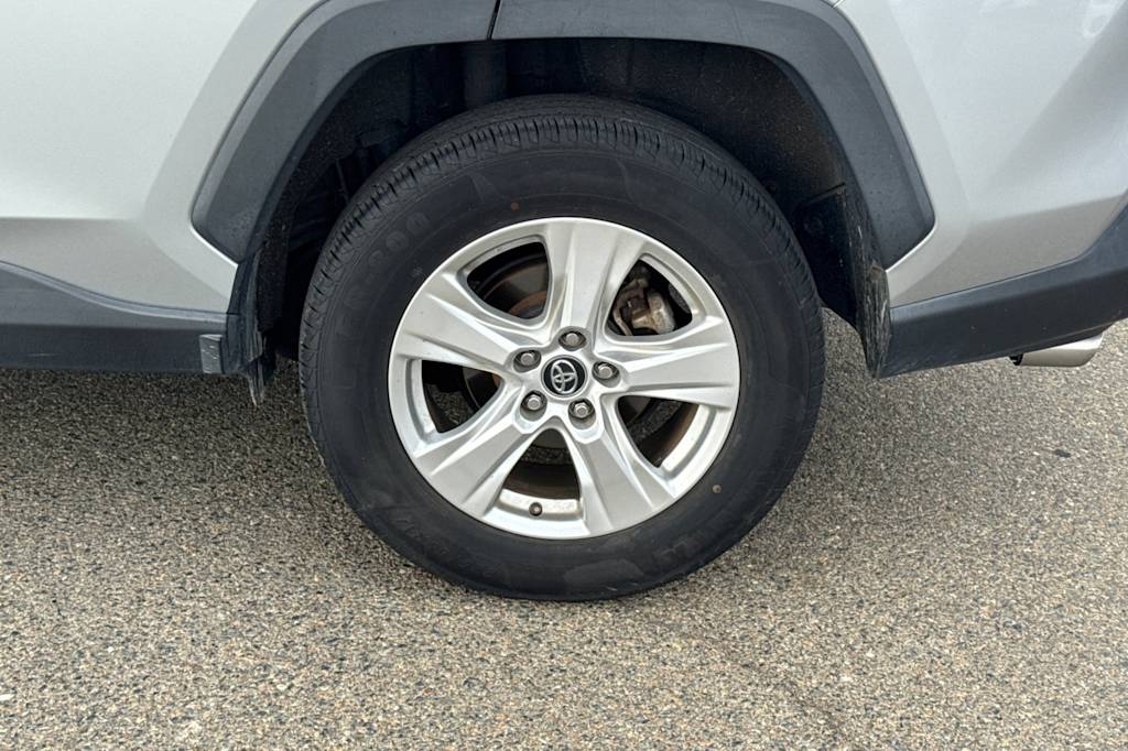 Thumbnail: 2021 Toyota RAV4 - 24
