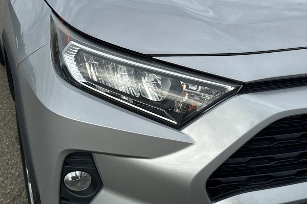 Thumbnail: 2021 Toyota RAV4 - 12