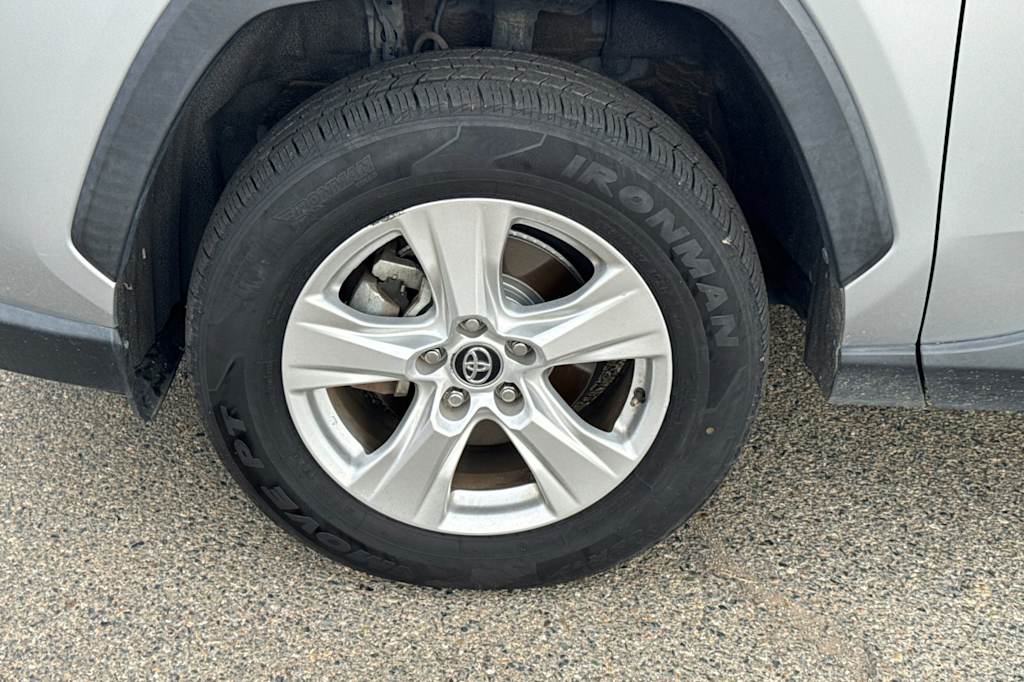 Thumbnail: 2021 Toyota RAV4 - 22