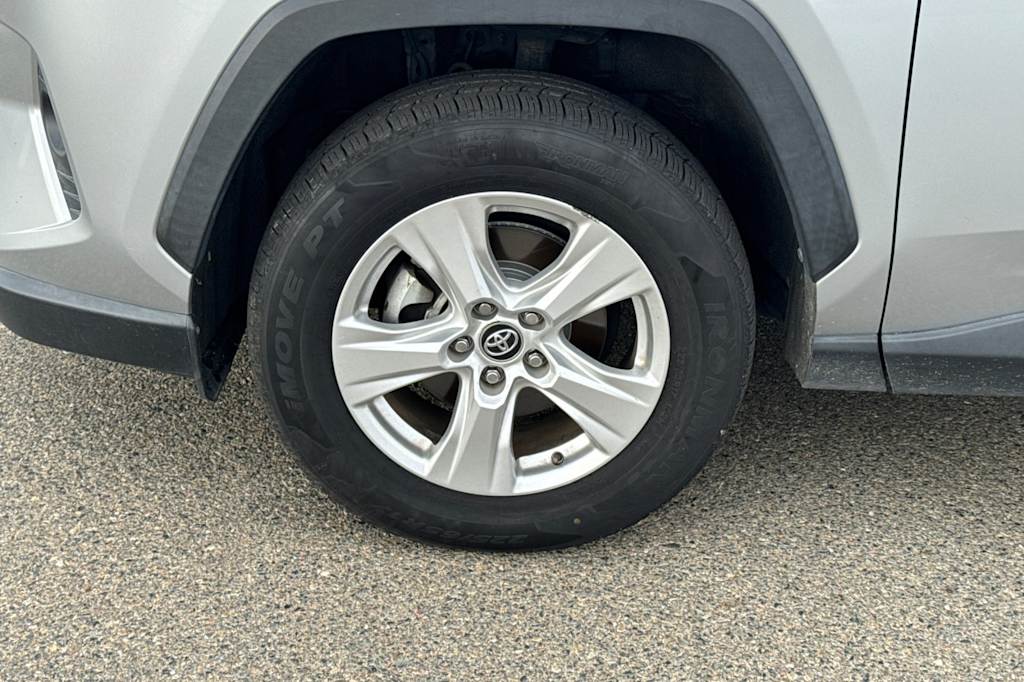 Thumbnail: 2021 Toyota RAV4 - 23