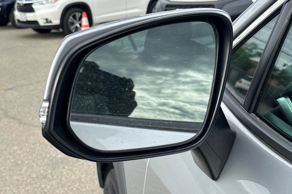 Thumbnail: 2021 Toyota RAV4 - 20