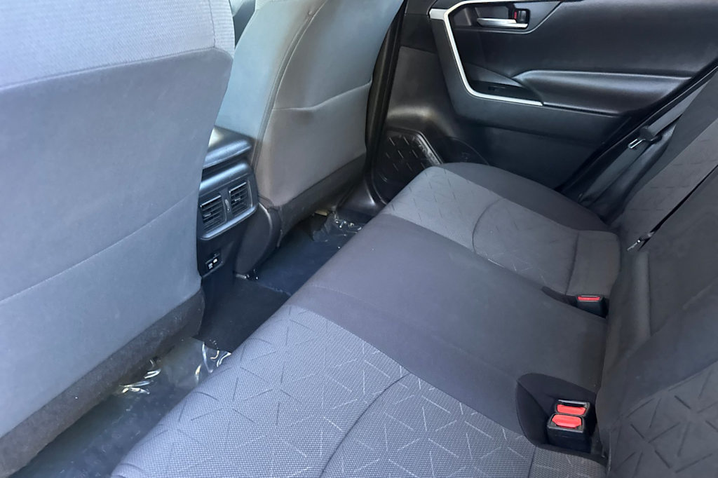 Thumbnail: 2021 Toyota RAV4 - 11