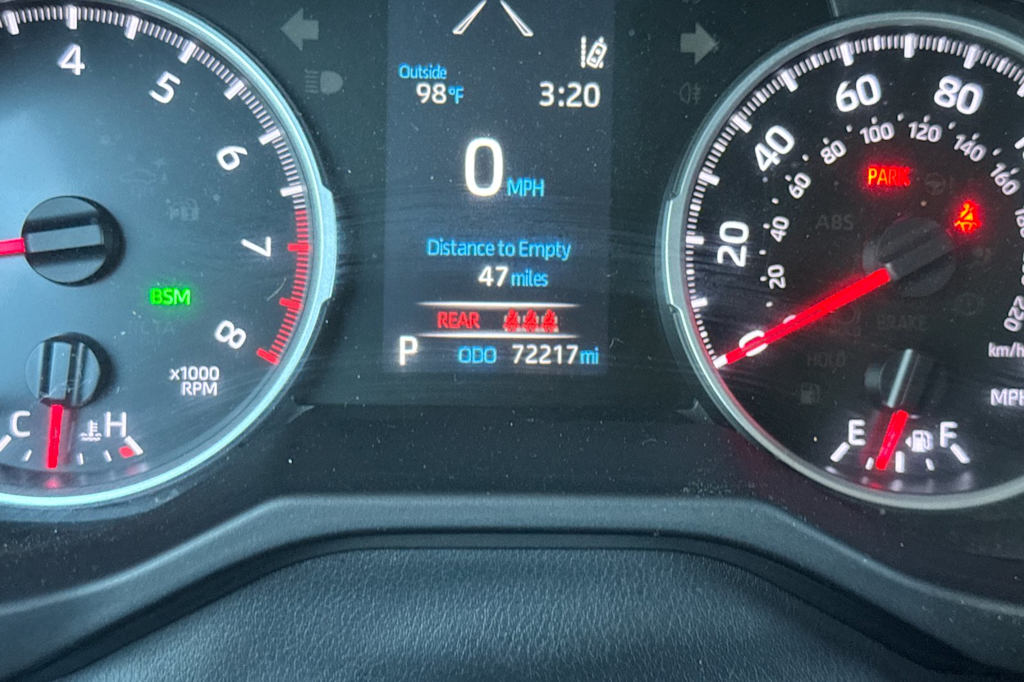 Thumbnail: 2021 Toyota RAV4 - 32