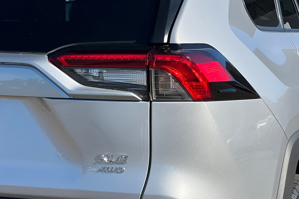 Thumbnail: 2023 Toyota RAV4 - 33