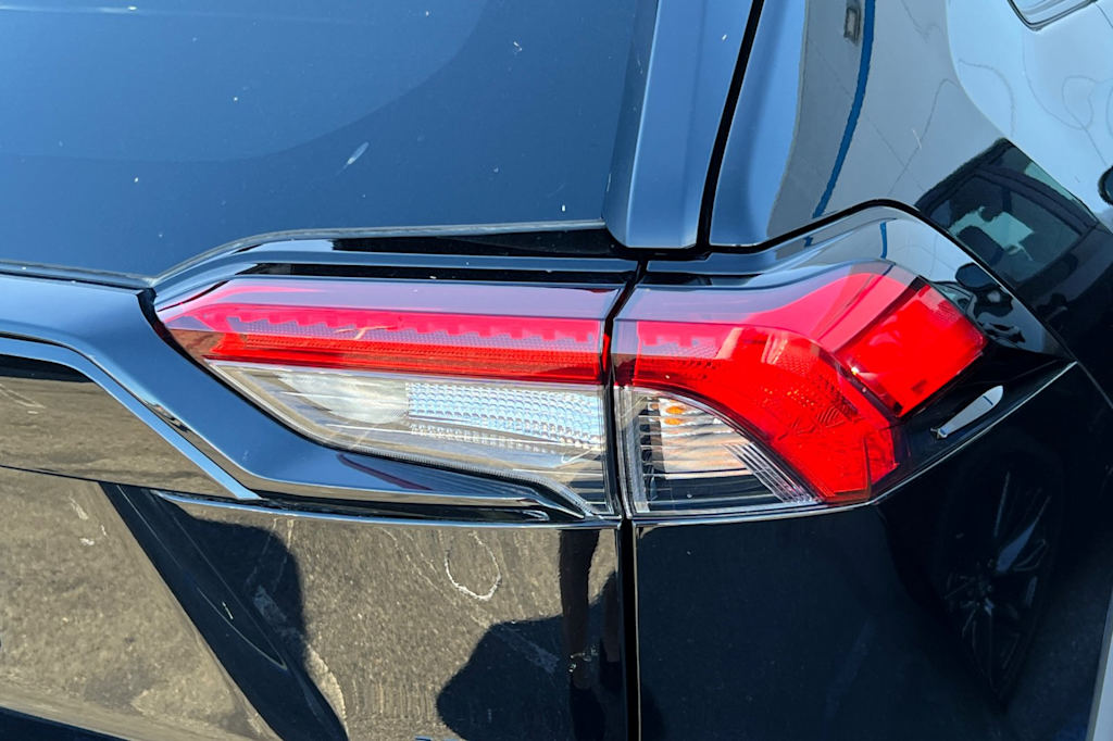 Thumbnail: 2025 Toyota RAV4 - 19