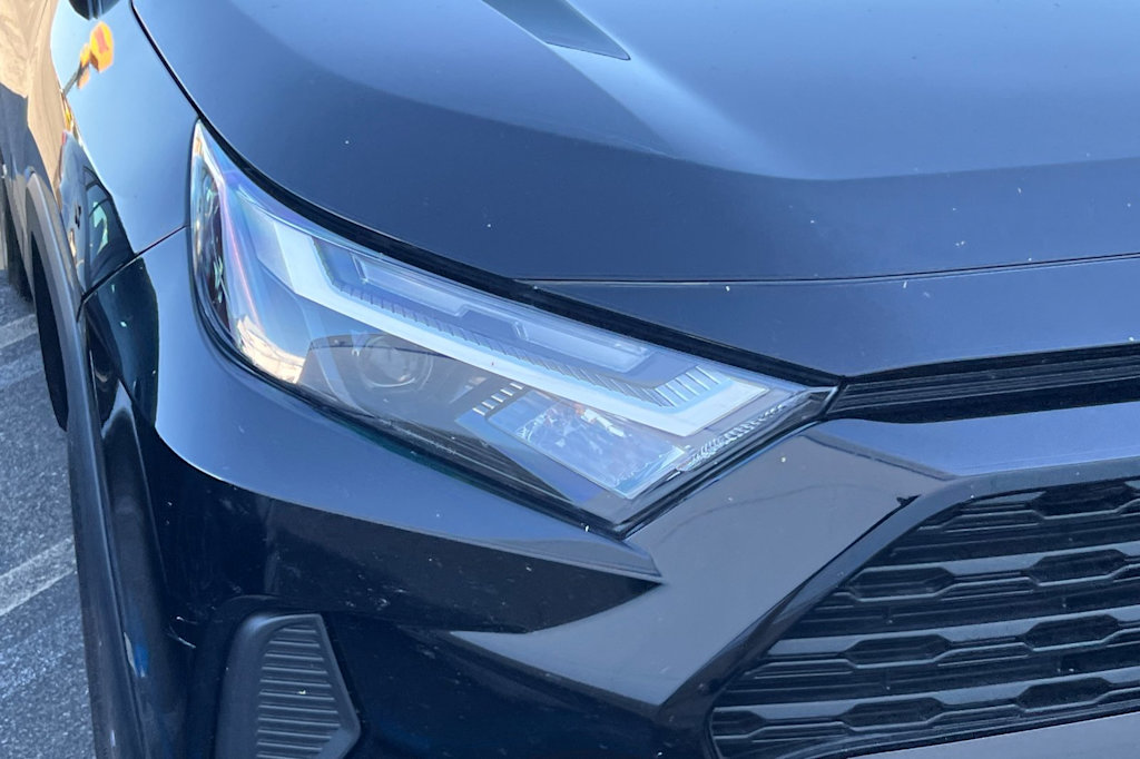 Thumbnail: 2025 Toyota RAV4 - 16